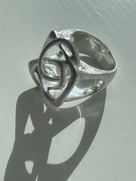 Brushed Bilbao Three Angular Ring