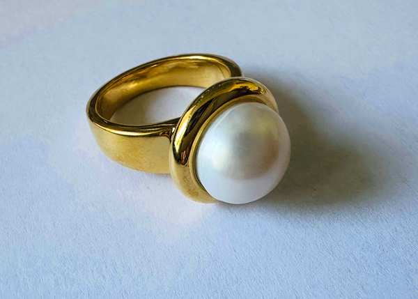Gold Plated Barcelona Gaudi Circle Classic Stone Ring White Pearl