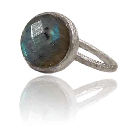 Capri Medium Stackable Circle Ring Labradorite