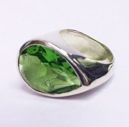 Side Paisley Ring Green Glass