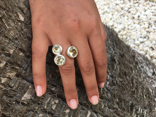 Three Stone Jaipuri Non-Connect Ring White Moonstone