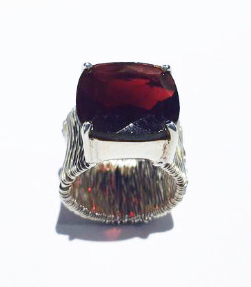 Italian Step Ladder with Stone Ring Garnet