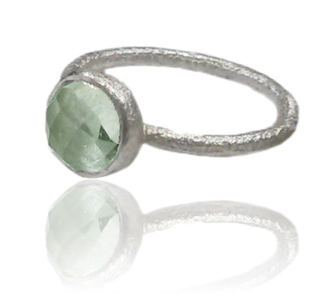 Capri Small Circle Ring Green Amethyst