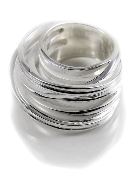 Cerrado Solid Swirl Ring