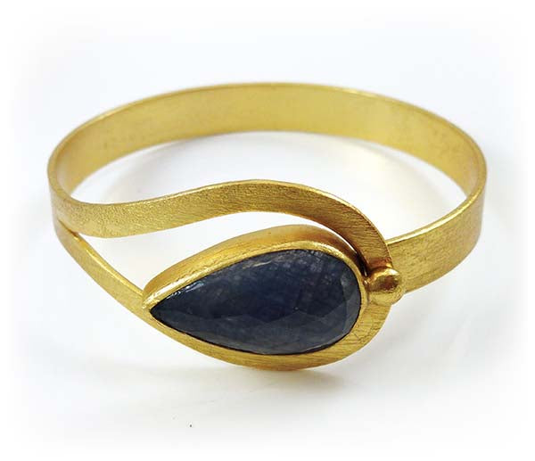Eye of Horus Bangle Sapphire