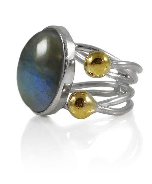 Conquistador Oval Stone Ring Labradorite