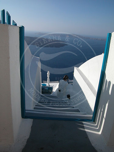 Greece: Waiting for the Sun - Santorini