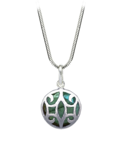 Arabesque Round Cutout Pendant Labradorite