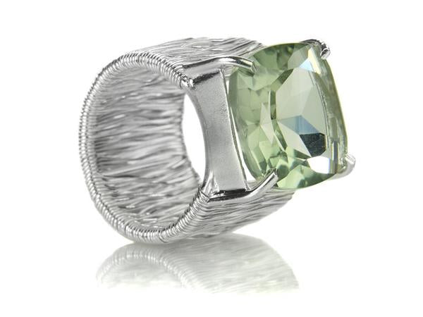 Italian Step Ladder with Stone Ring Green Amethyst