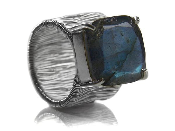 Italian Step Ladder with Stone Ring Labradorite
