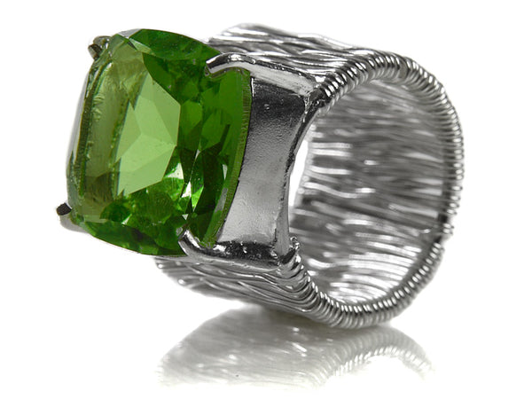 Italian Step Ladder with Stone Ring Green Glass 4.5