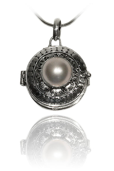 Pearl Bali Locket