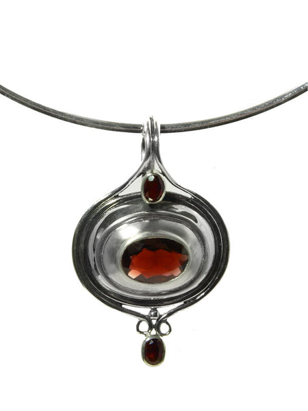 Small Modern Mogul Pendant (Garnet)