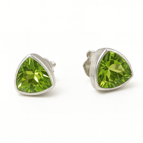 Capri Encased  Triangolo Studs Peridot