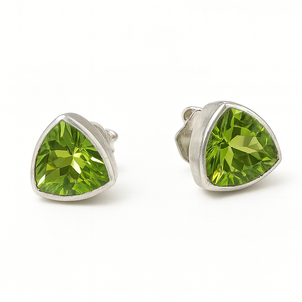 Capri Encased  Triangolo Studs Peridot