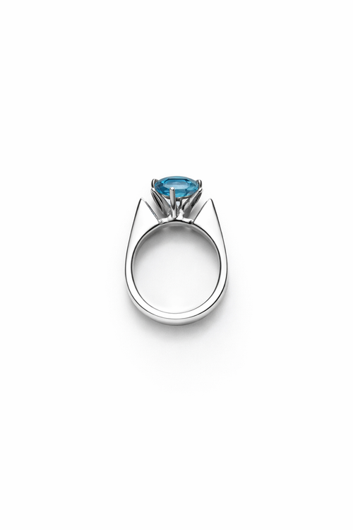 Icelandic Vatnajökull Classic Cocktail Ring - Blue Topaz