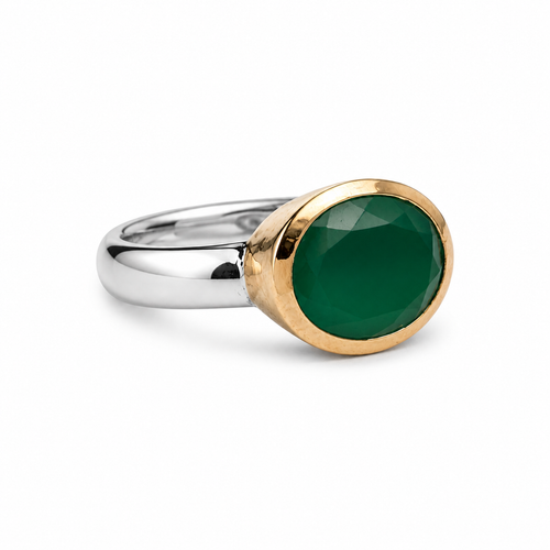 Golden Iberia Oval Gemstone Ring - Green Onyx