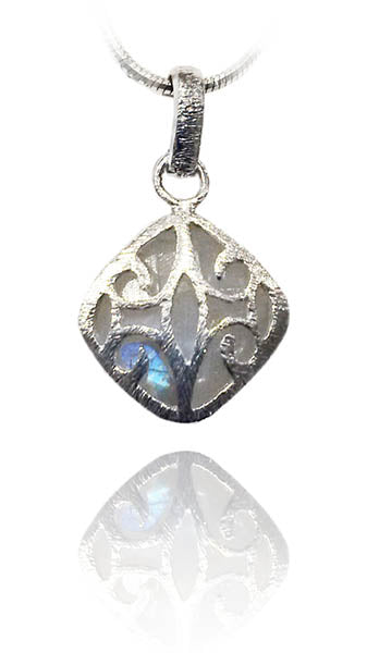 Diagonal Arabesque Pendant White Moontone