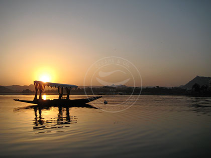India: Shikara Solitude - Udaipur, Rajasthan