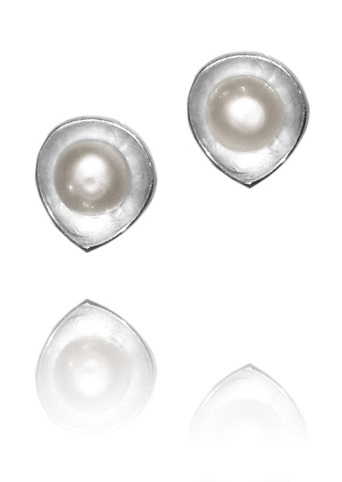Pearl Bud Earrings White Pearl