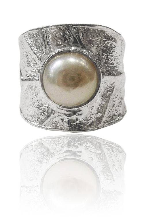 Leaf Amazon River Pearl Ring